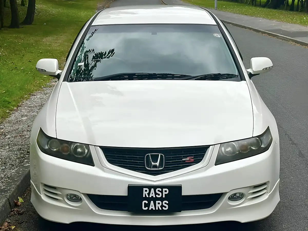 Used 2007 Honda Accord Type S White - Interior and Exterior details 9