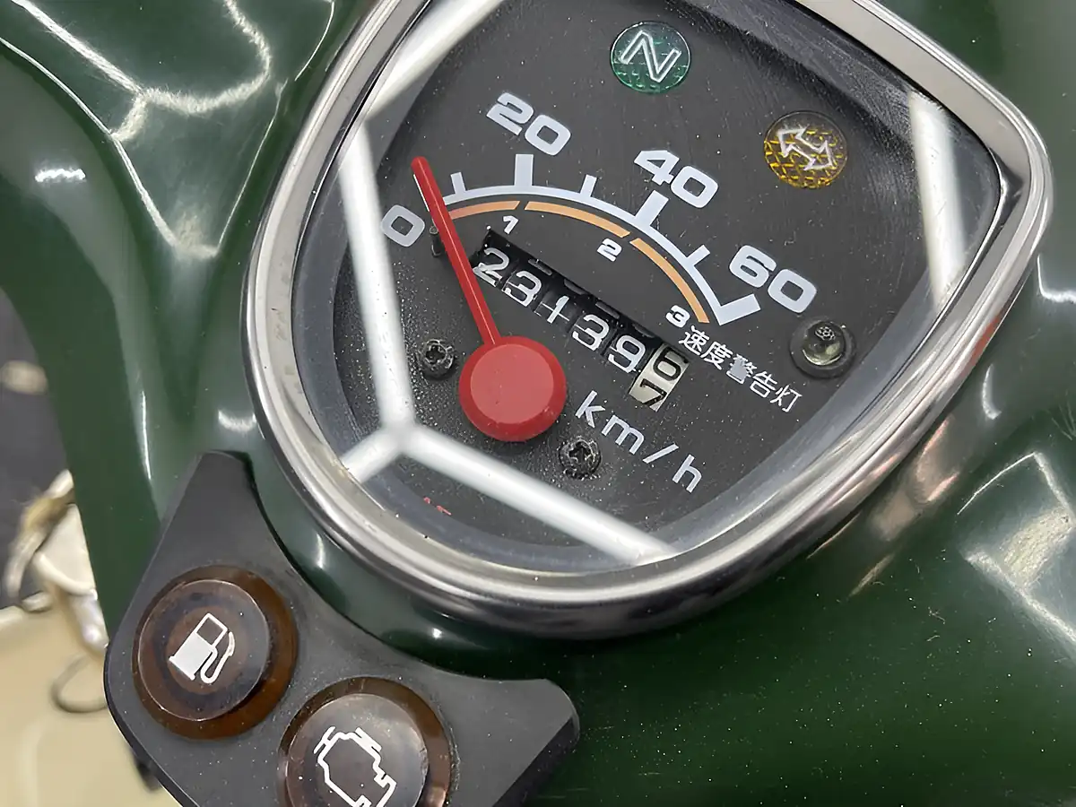 Used 2007 Honda C50 Super Cub Green - Interior and Exterior details 12