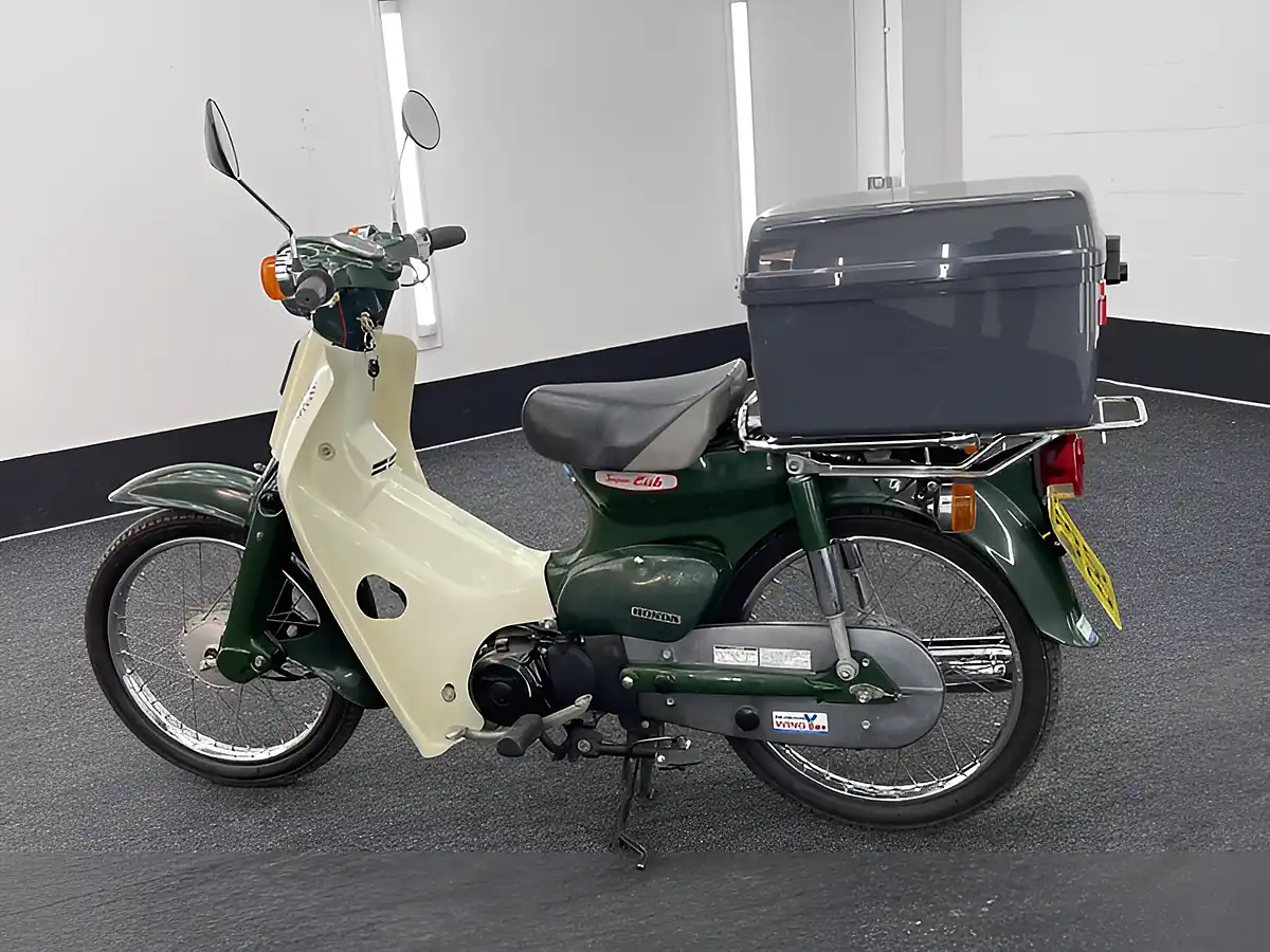 Used 2007 Honda C50 Super Cub Green - Interior and Exterior details 7