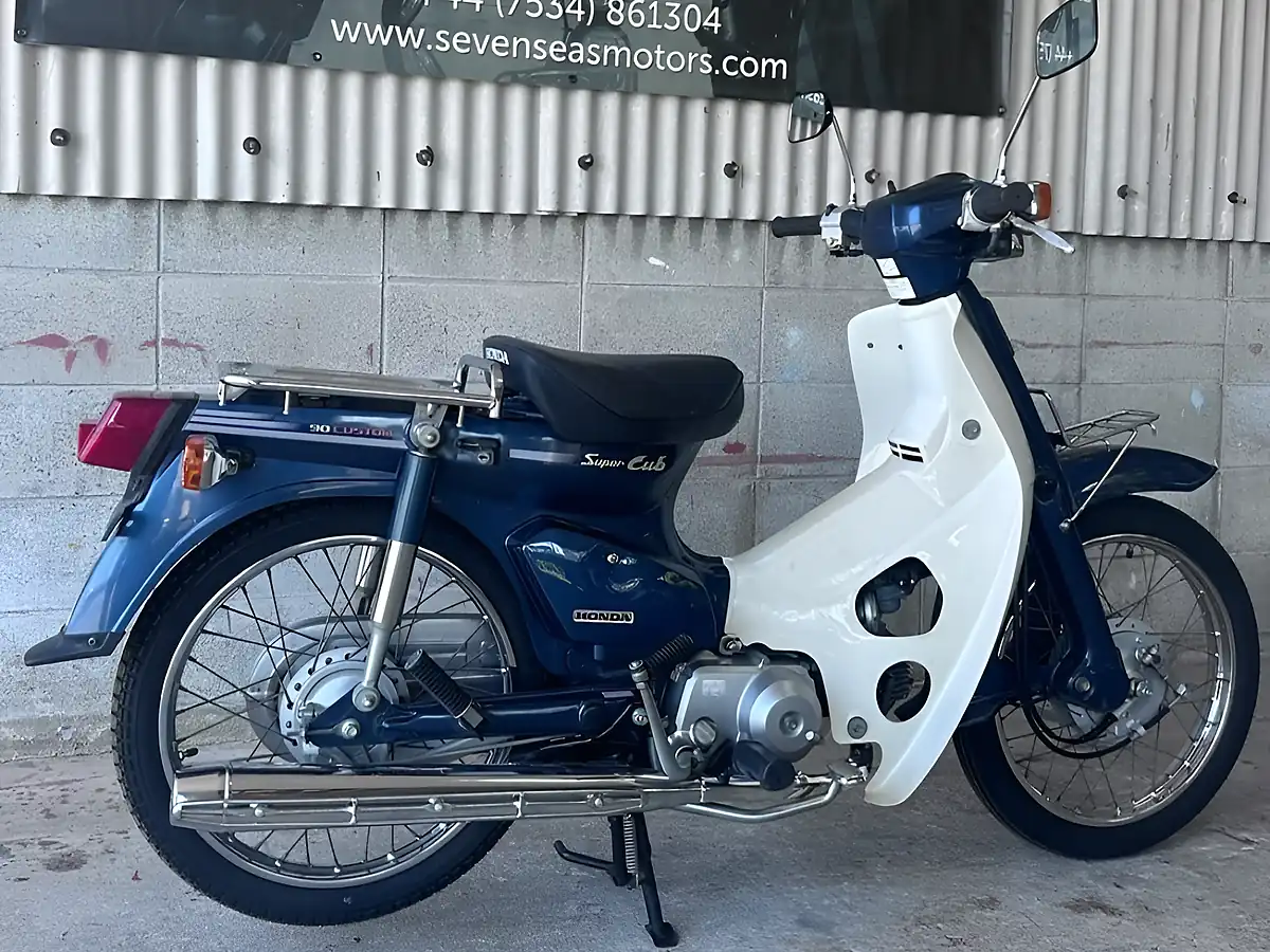 Used 2007 Honda C90 Custom Blue - Interior and Exterior details 7