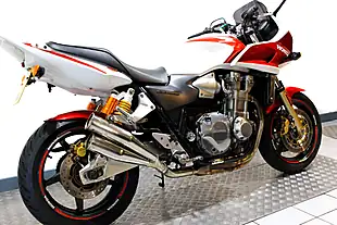 Used 2007 Honda CB1300 S White - Interior and Exterior details 3