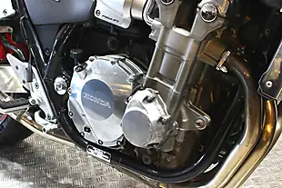 Used 2007 Honda CB1300 S White - Interior and Exterior details 6