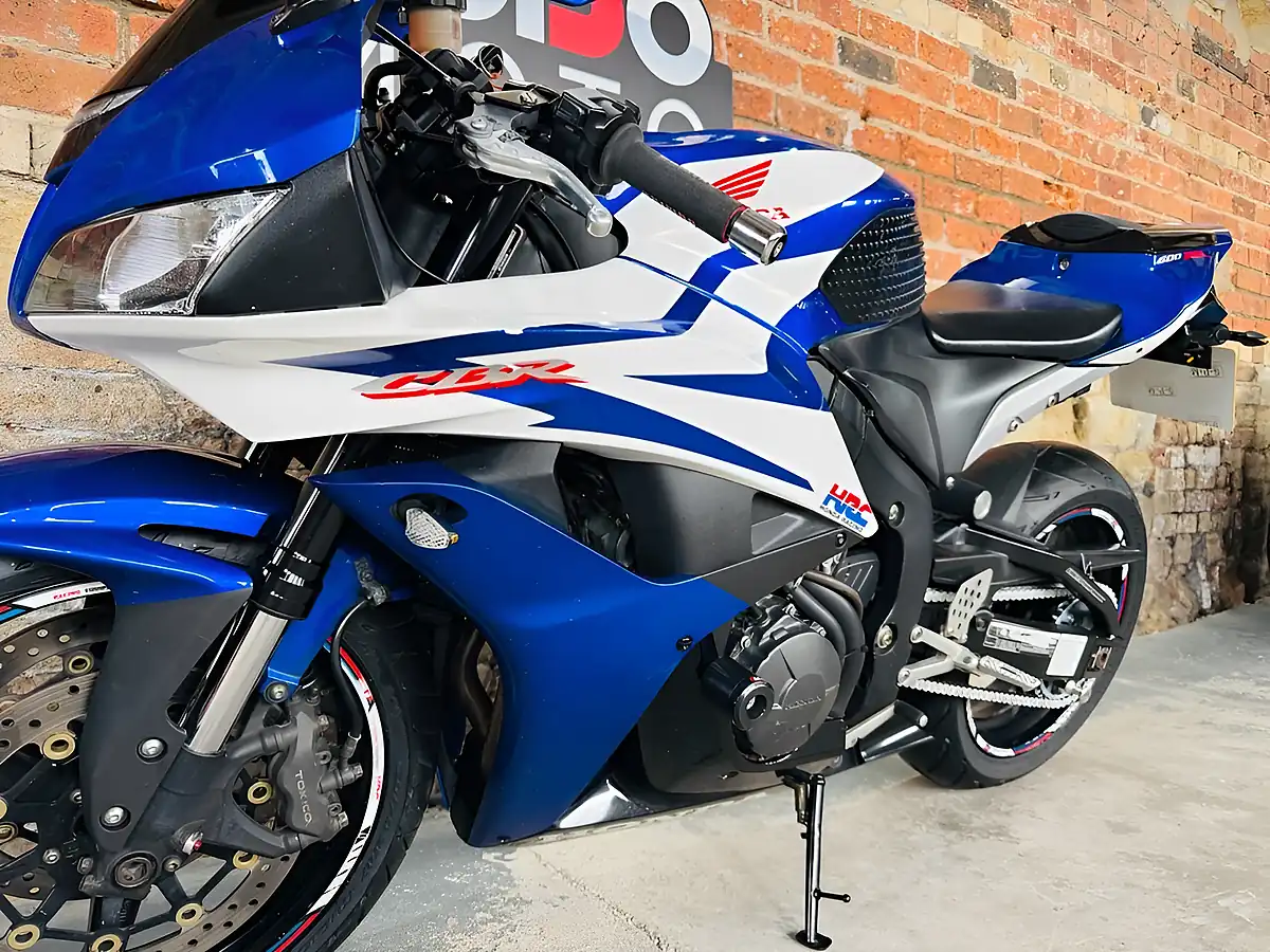 Used 2007 Honda CBR600RR Rr Blue - Interior and Exterior details 15