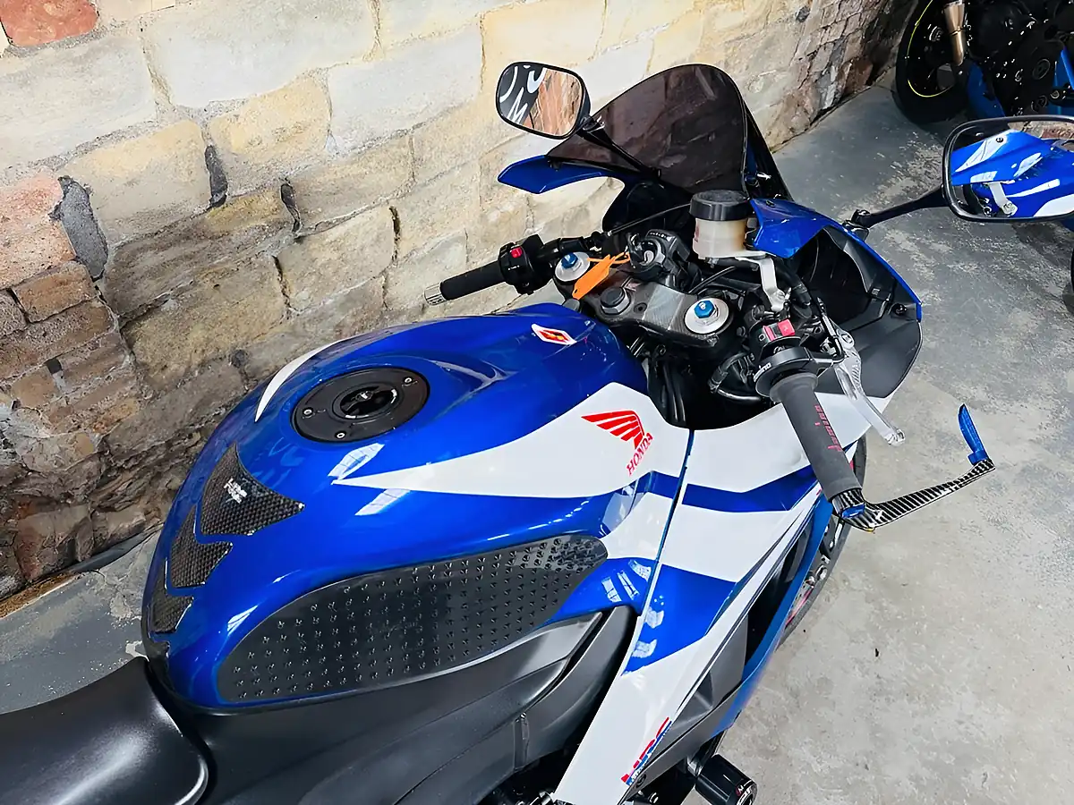 Used 2007 Honda CBR600RR Rr Blue - Interior and Exterior details 8