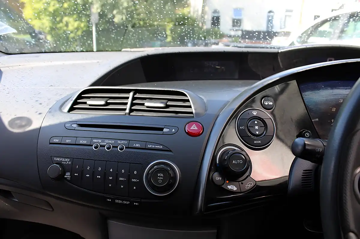 Used 2007 Honda Civic Se Black - Interior and Exterior details 11