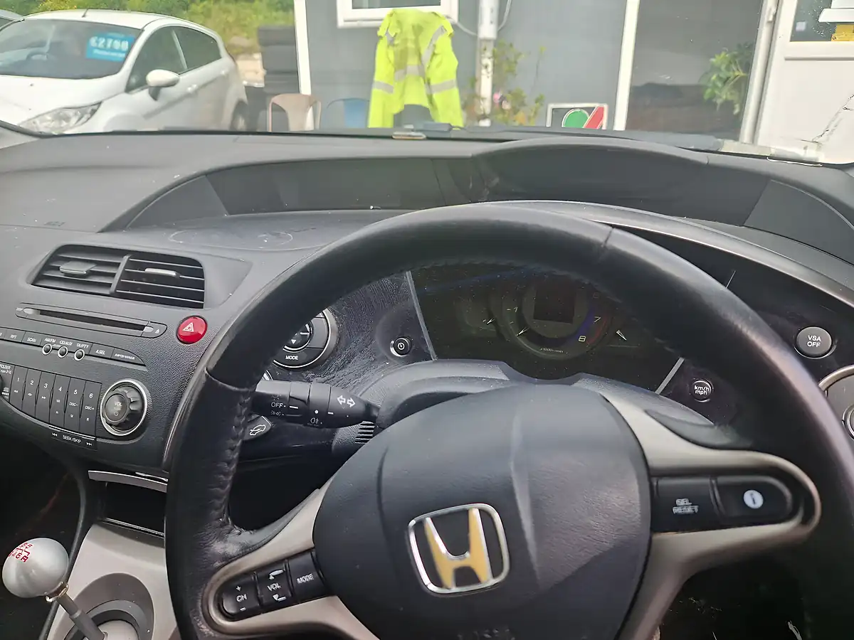 Used 2007 Honda Civic Se Red - Interior and Exterior details 10