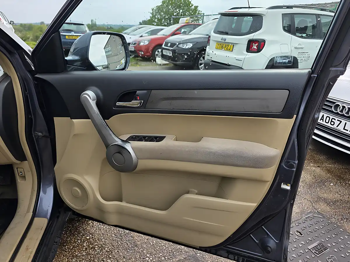 Used 2007 Honda Cr-V Es Grey - Interior and Exterior details 9