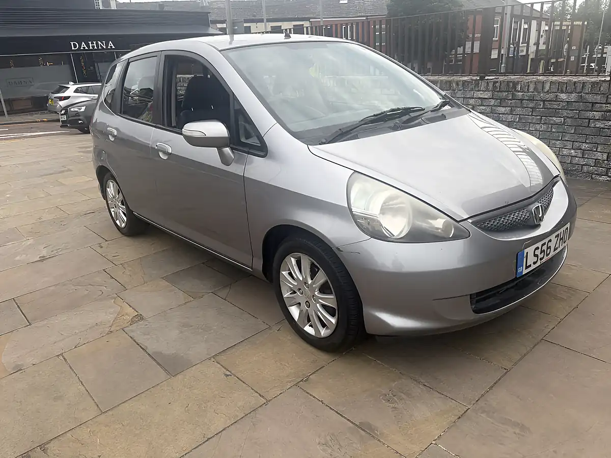Used 2007 Honda Jazz Se Silver - Front View