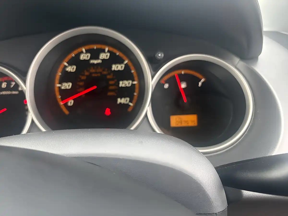 Used 2007 Honda Jazz Se Silver - Interior and Exterior details 12
