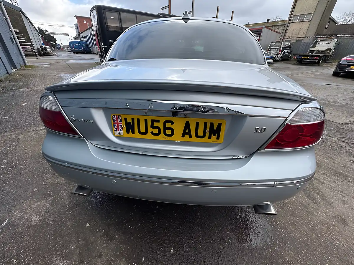 Used 2007 Jaguar S-Type Se Silver - Interior and Exterior details 10