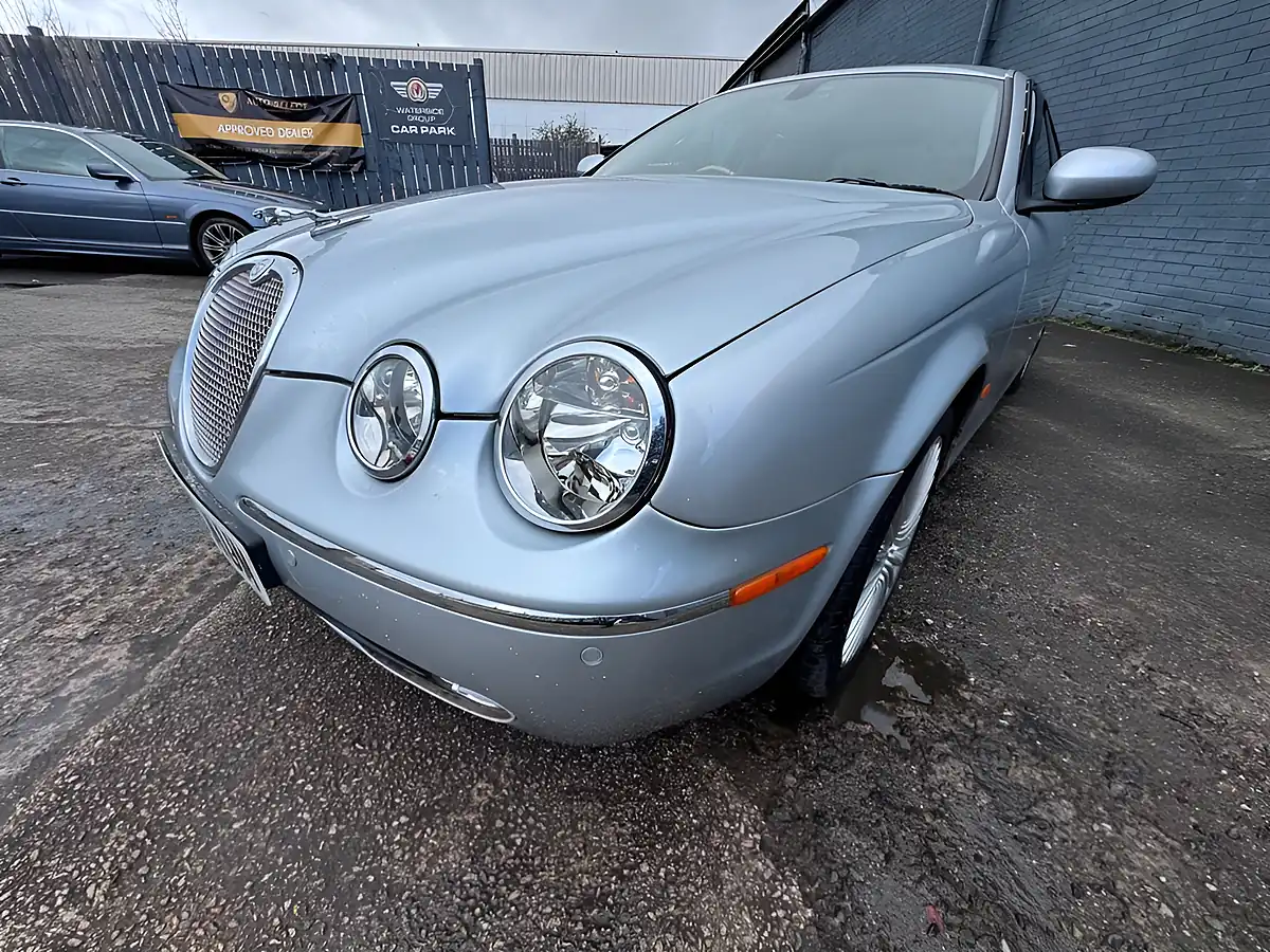 Used 2007 Jaguar S-Type Se Silver - Interior and Exterior details 16