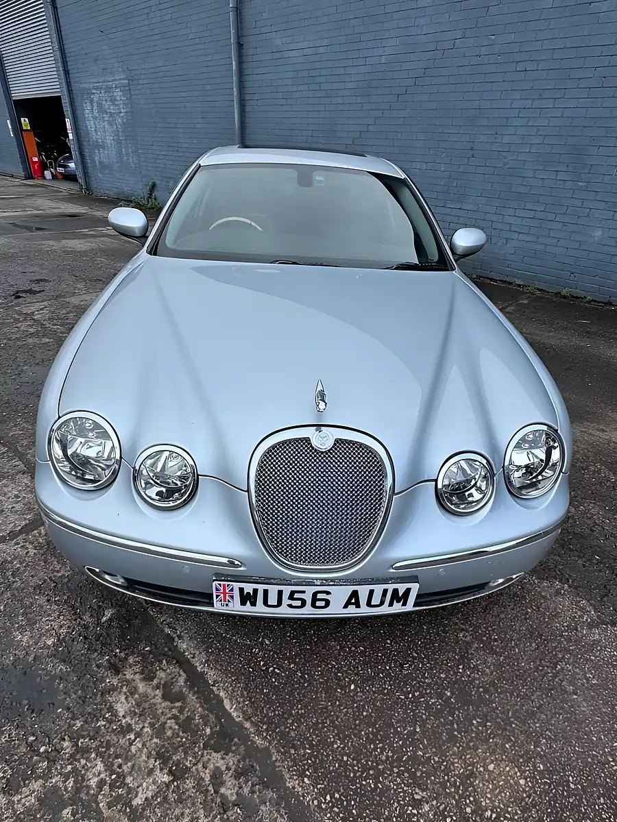 Used 2007 Jaguar S-Type Se Silver - Interior and Exterior details 3