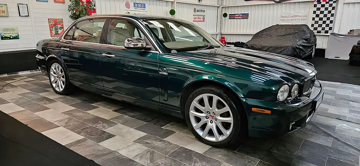 Used 2007 Jaguar Sovereign Long Wheel Base Emerald Fire Green - Interior and Exterior details 7