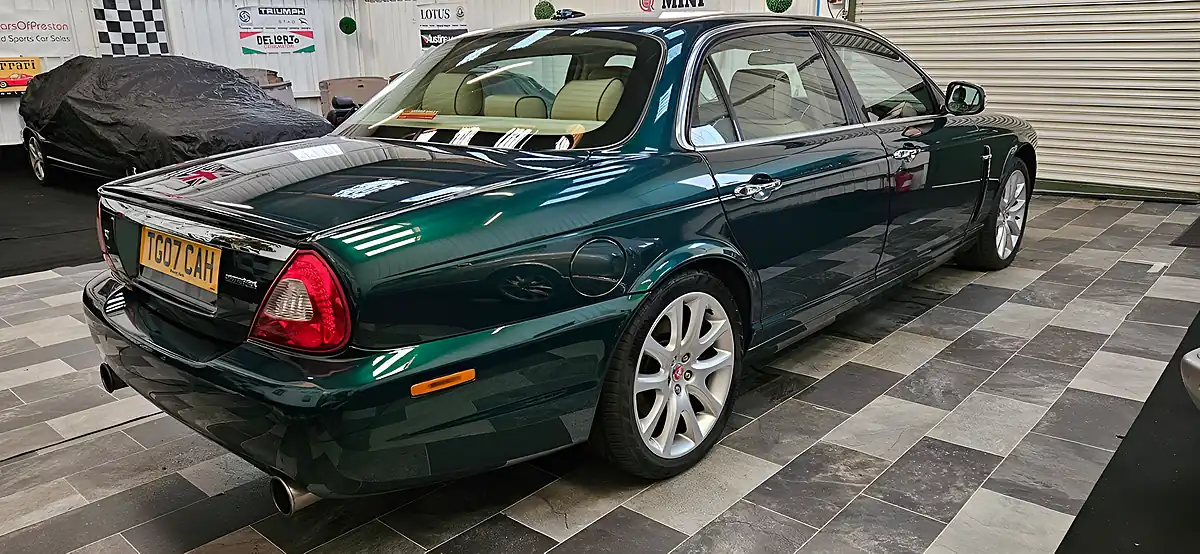 Used 2007 Jaguar Sovereign Long Wheel Base Emerald Fire Green - Interior and Exterior details 8