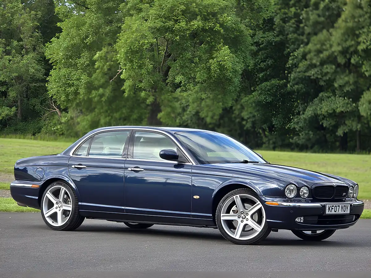 Used 2007 Jaguar Xj Sovereign Indigo Blue Mica - Interior and Exterior details 10