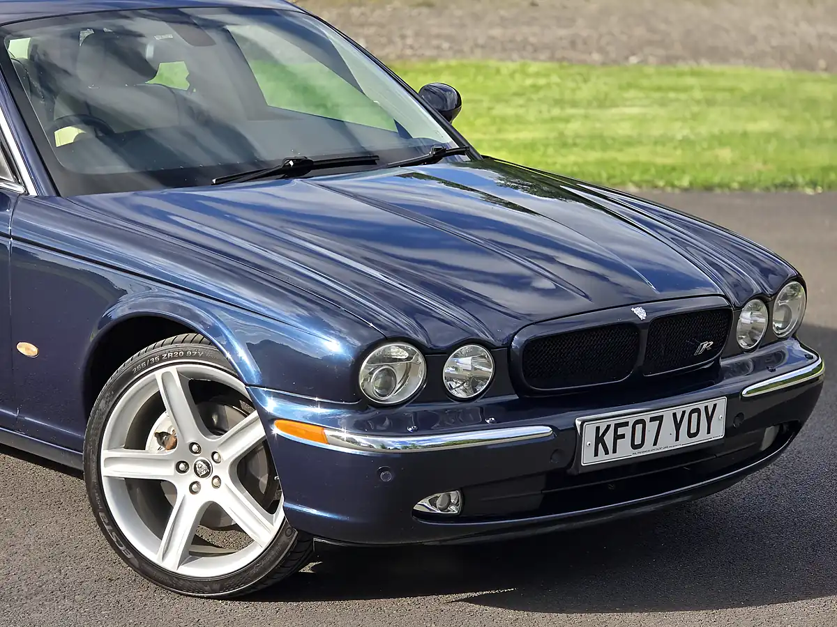 Used 2007 Jaguar Xj Sovereign Indigo Blue Mica - Interior and Exterior details 12