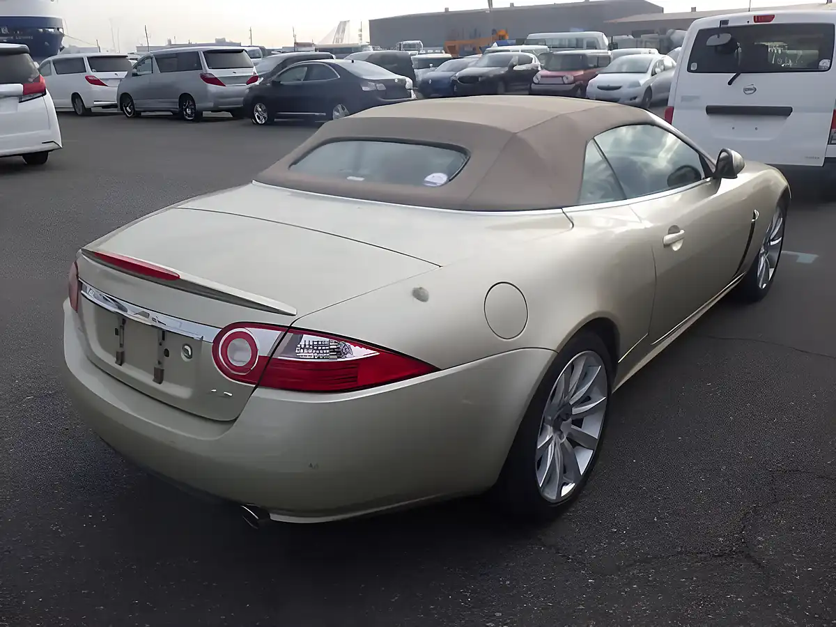Used 2007 Jaguar Xk Convertible Gold - Interior and Exterior details 10