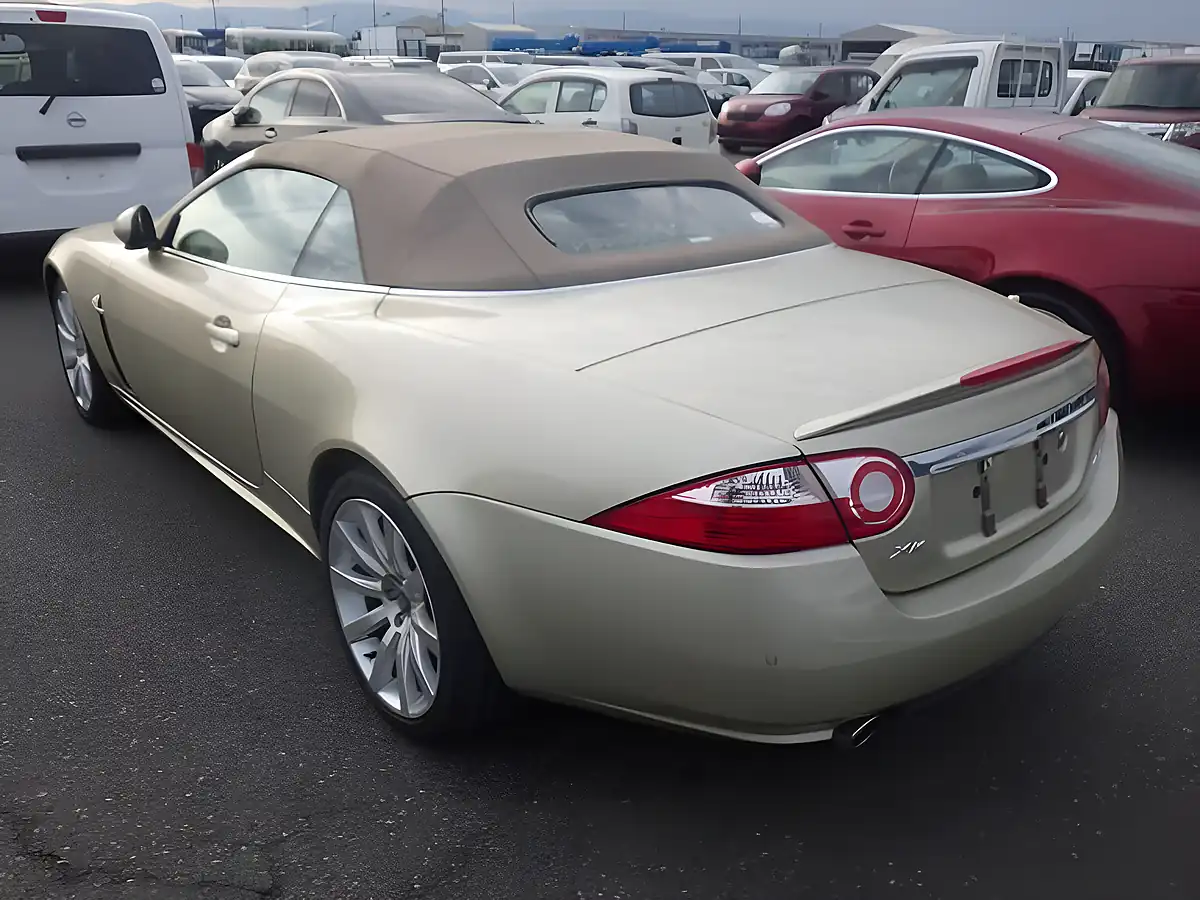 Used 2007 Jaguar Xk Convertible Gold - Interior and Exterior details 2
