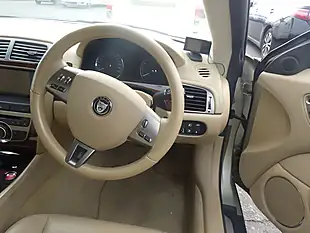Used 2007 Jaguar Xk Convertible Gold - Interior and Exterior details 6