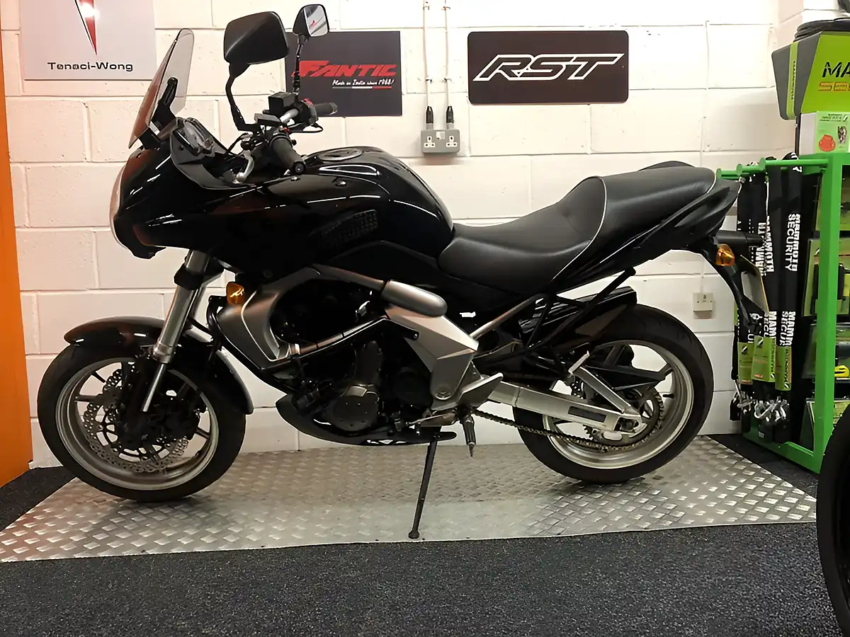 Used 2007 Kawasaki Versys Solid Black - Interior and Exterior details 5