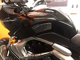 Used 2007 Kawasaki Versys Solid Black - Interior and Exterior details 9