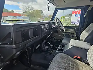 Used 2007 Land Rover Defender 90 County Hard Top Blue - Interior and Exterior details 10