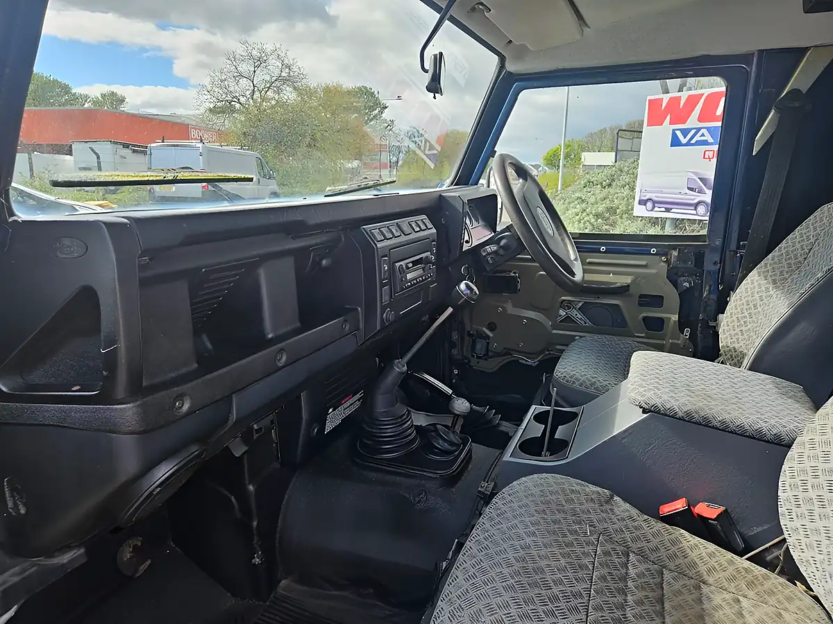 Used 2007 Land Rover Defender 90 County Hard Top Blue - Interior and Exterior details 10