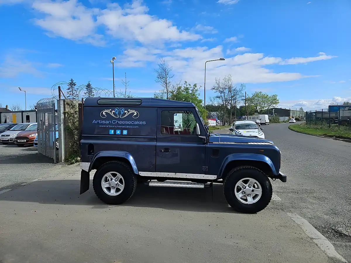 Used 2007 Land Rover Defender County Hard Top Blue - Interior and Exterior details 2