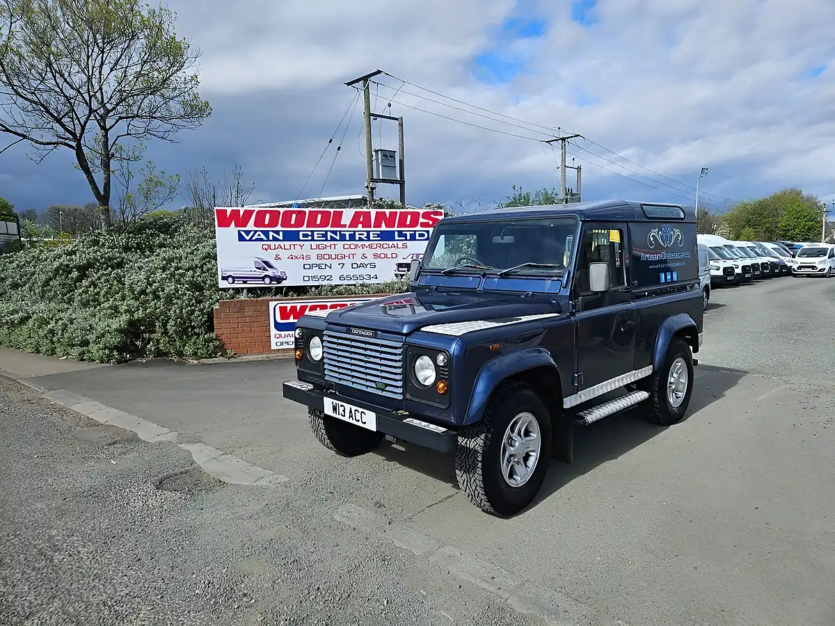 Used 2007 Land Rover Defender County Hard Top Blue - Interior and Exterior details 4