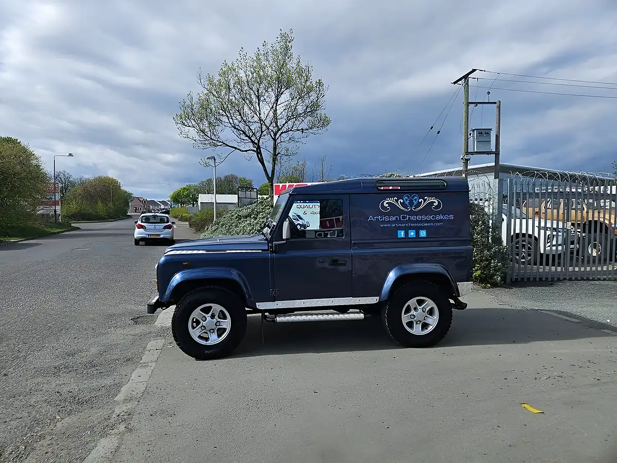 Used 2007 Land Rover Defender County Hard Top Blue - Interior and Exterior details 5