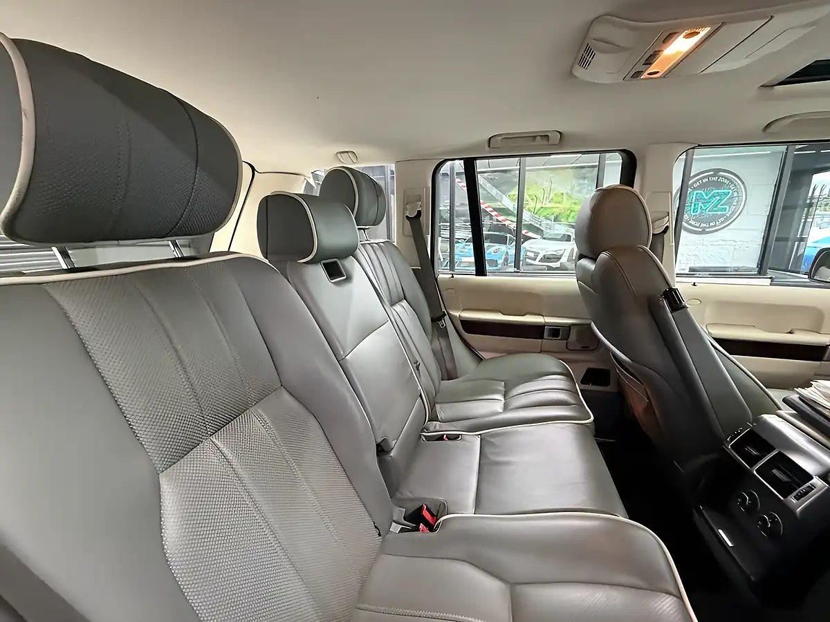 Used 2007 Land Rover Range Rover Vogue Atacama Sand - Interior and Exterior details 10