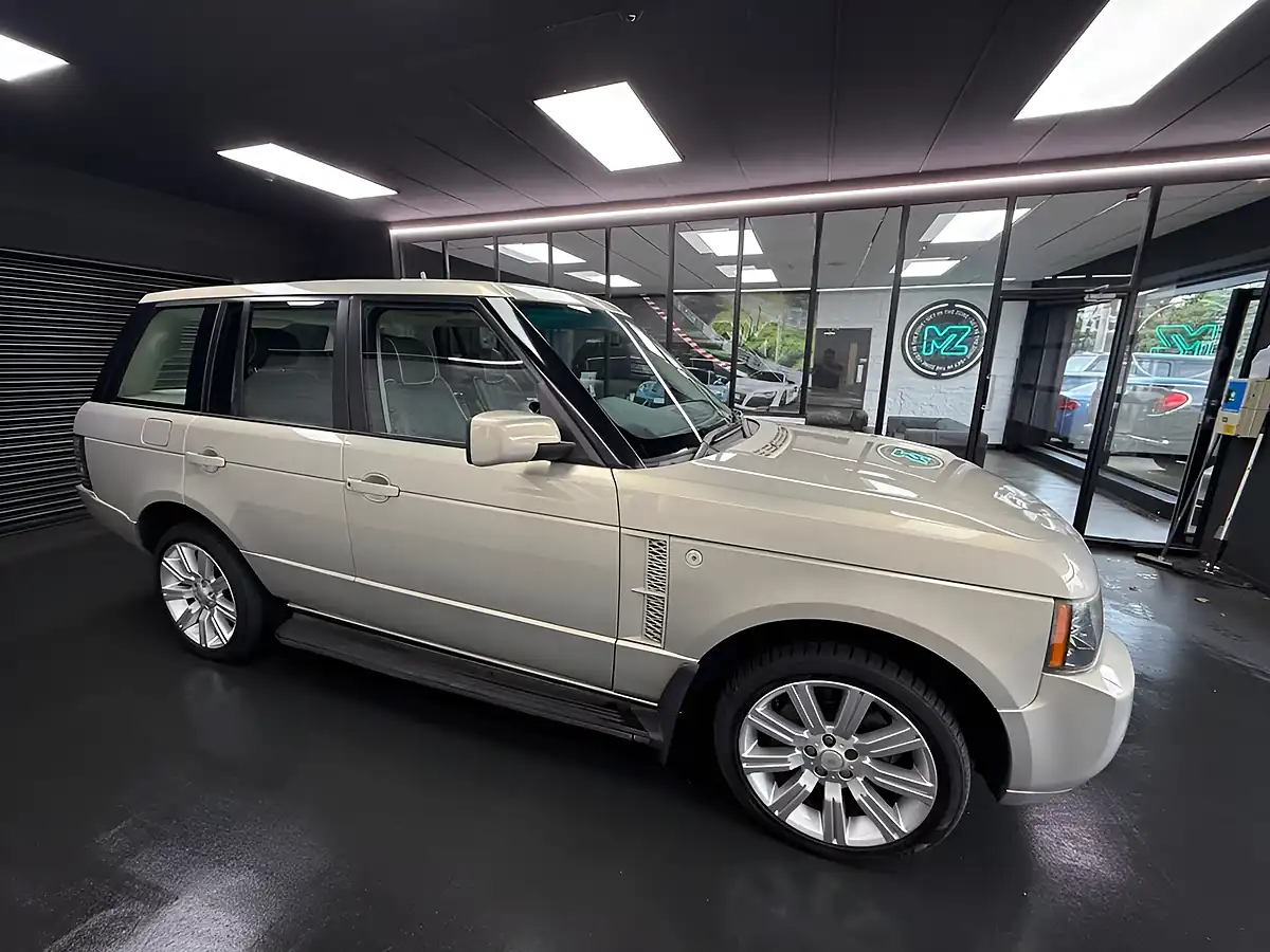 Used 2007 Land Rover Range Rover Vogue Atacama Sand - Interior and Exterior details 6