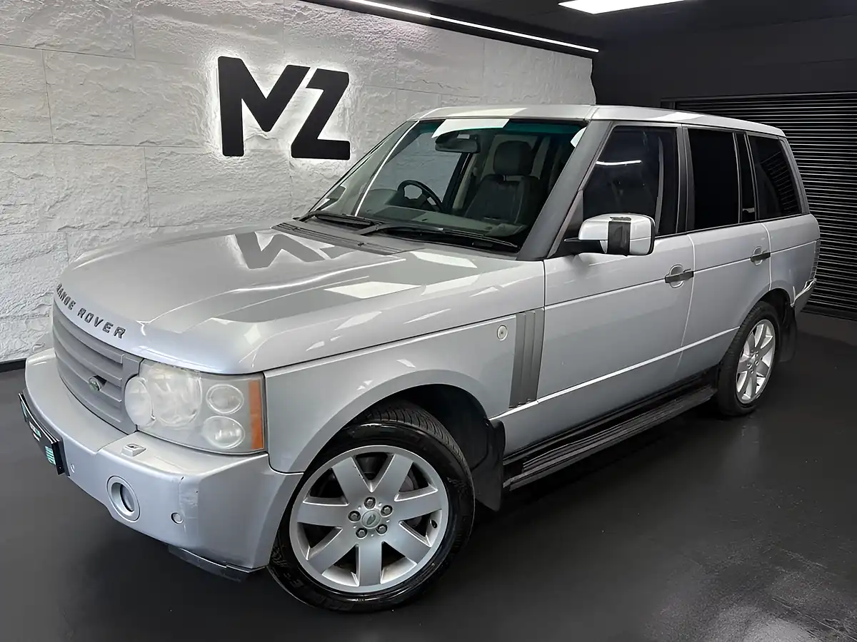 Used 2007 Land Rover Range Rover Vogue Silver - Front View