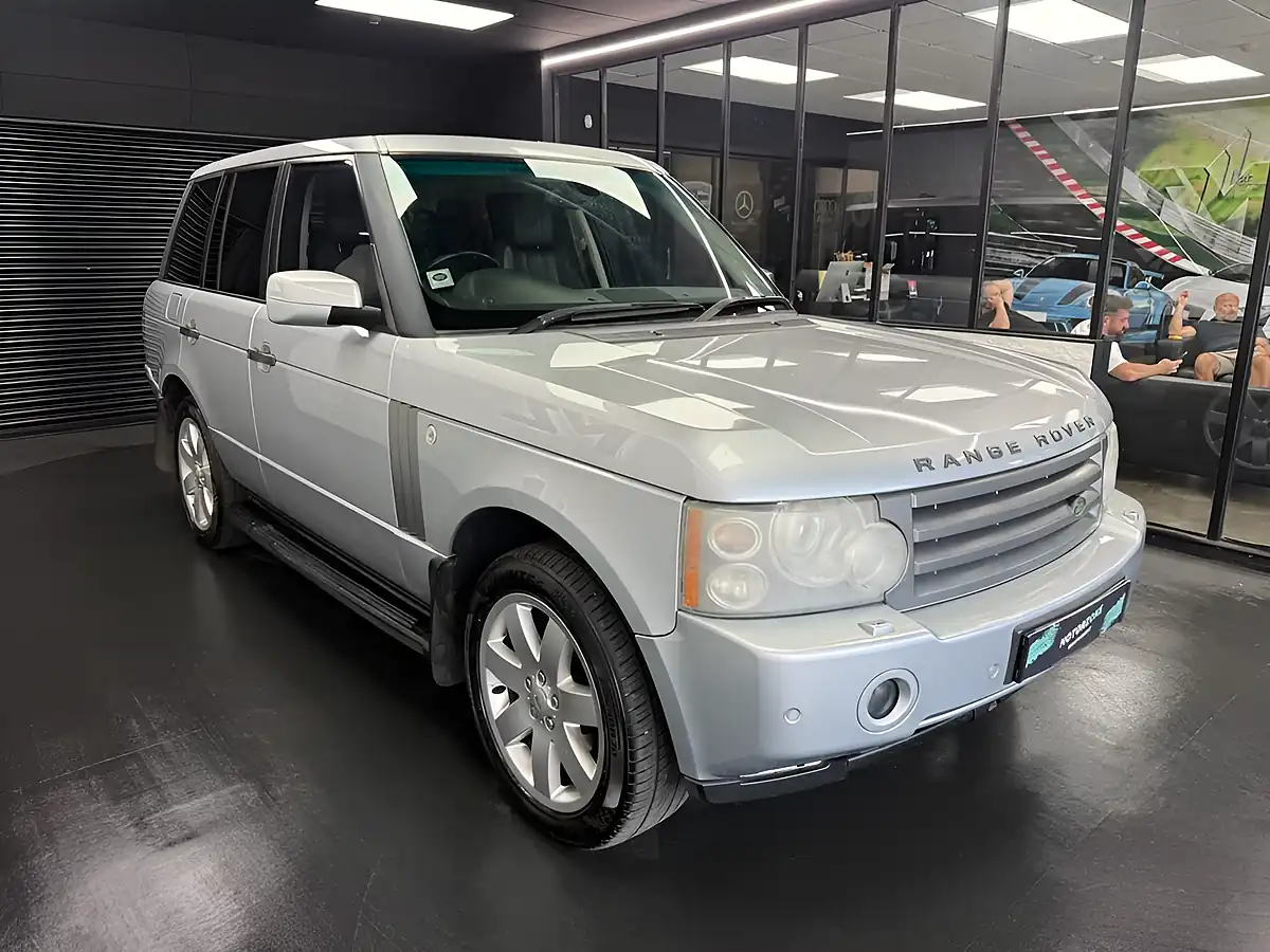 Used 2007 Land Rover Range Rover Vogue Silver - Interior and Exterior details 11