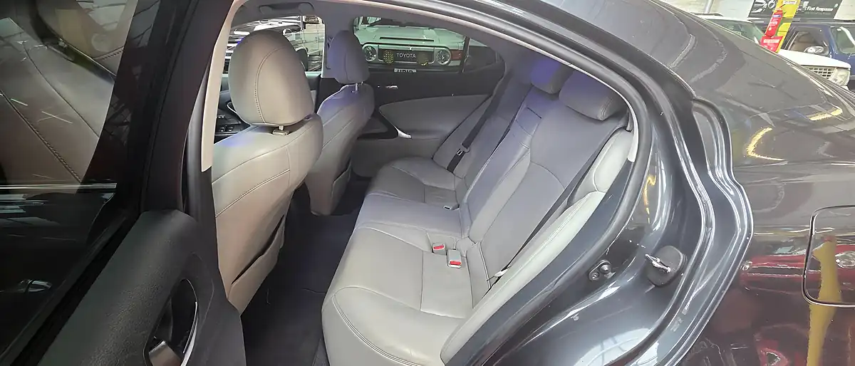 Used 2007 Lexus Is Se-L Grey - Interior and Exterior details 11
