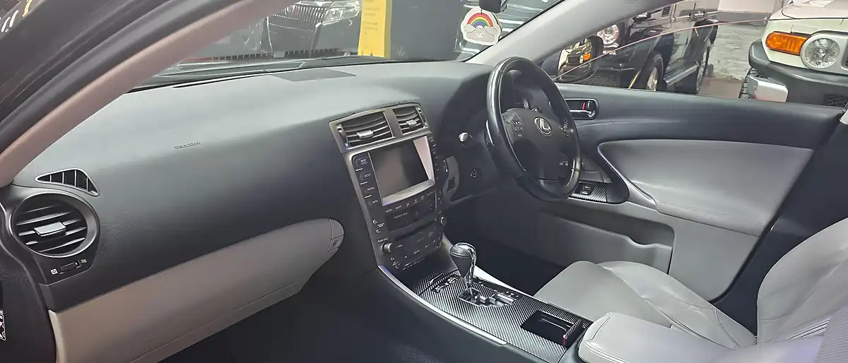 Used 2007 Lexus Is Se-L Grey - Interior and Exterior details 12