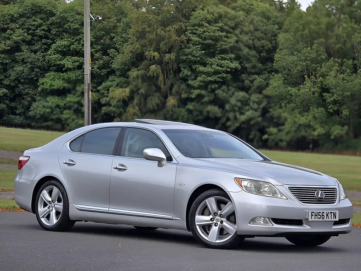 Used 2007 Lexus Ls Se-L Silver - Front View