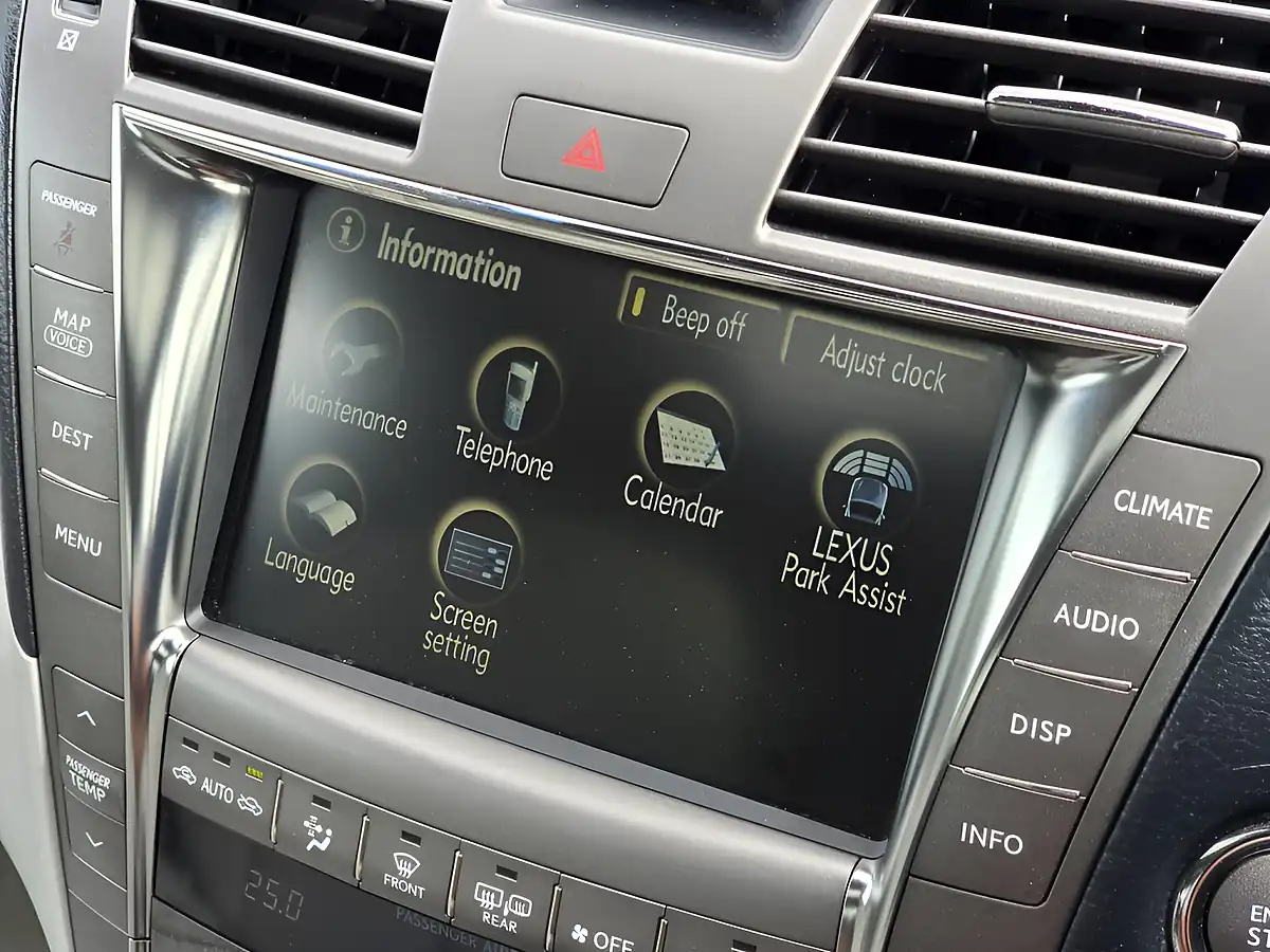 Used 2007 Lexus Ls Se-L Silver - Interior and Exterior details 18