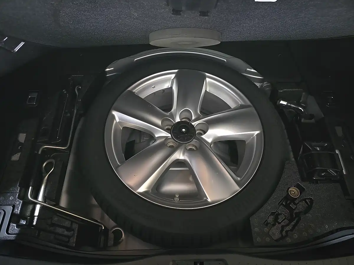 Used 2007 Lexus Ls Se-L Silver - Interior and Exterior details 20