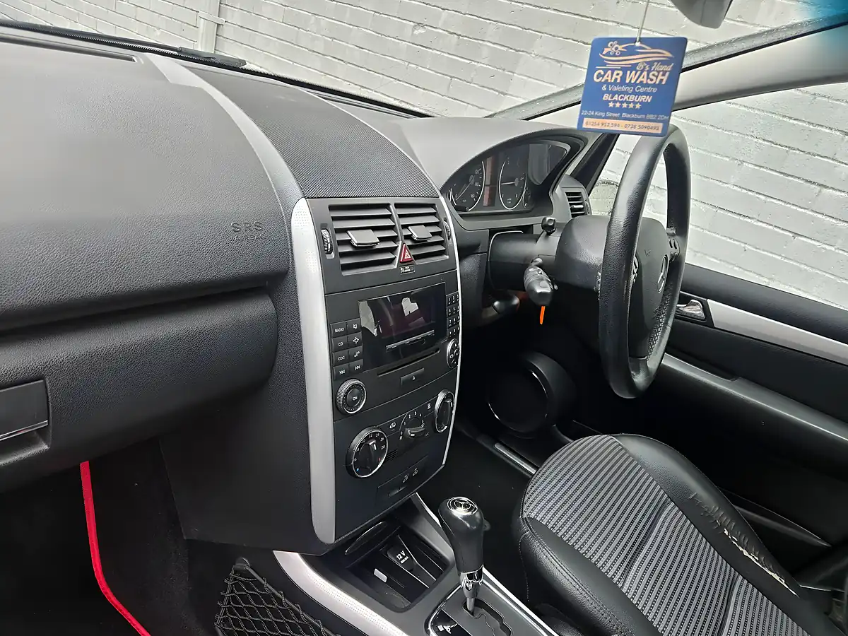 Used 2007 Mercedes a Class Avantgarde Se Silver - Interior and Exterior details 10