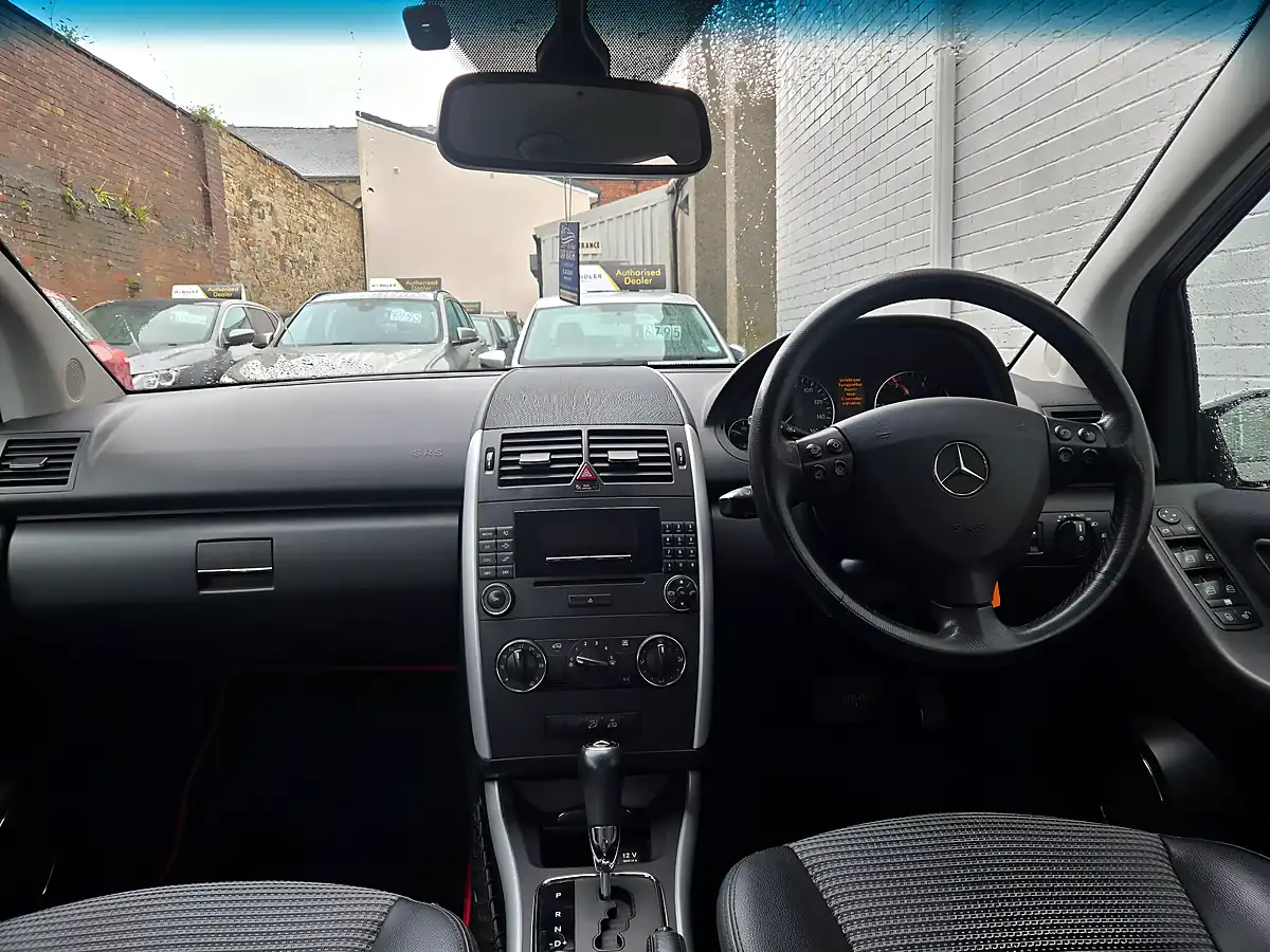 Used 2007 Mercedes a Class Avantgarde Se Silver - Interior and Exterior details 11