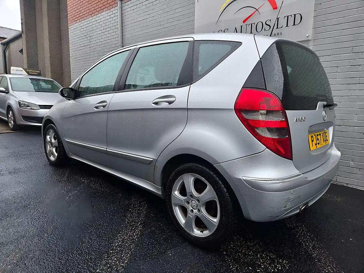 Used 2007 Mercedes a Class Avantgarde Se Silver - Interior and Exterior details 4