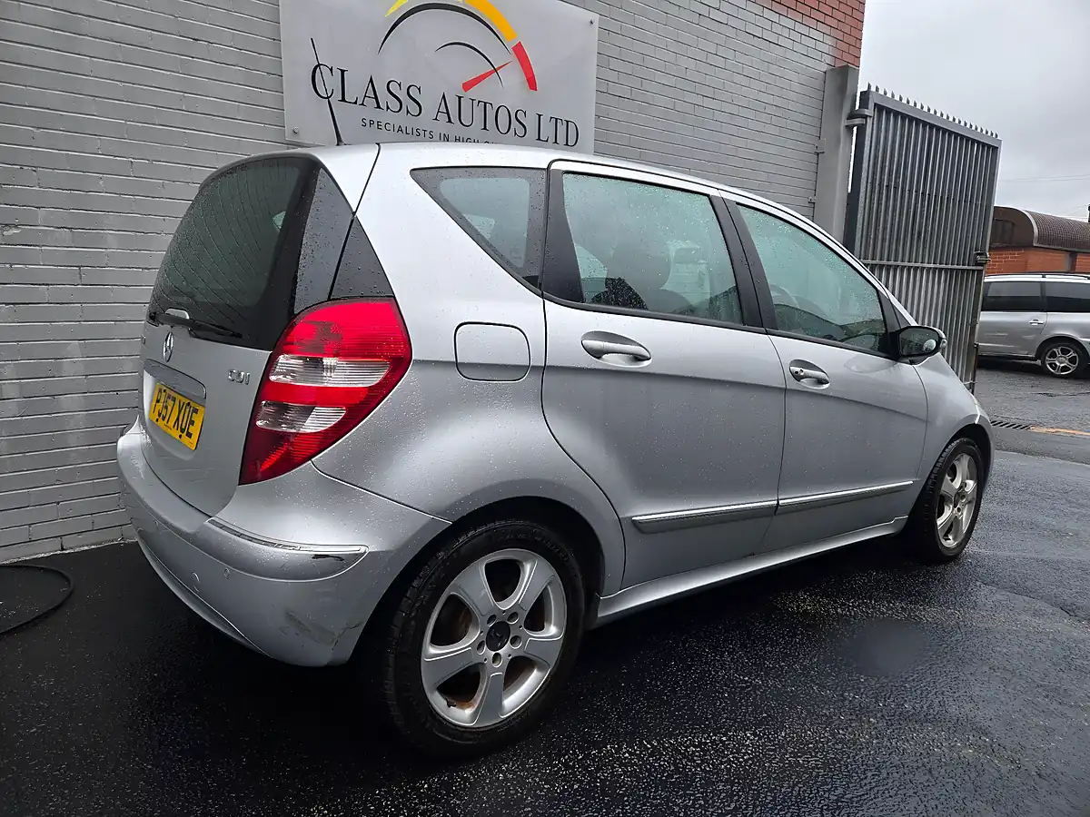 Used 2007 Mercedes a Class Avantgarde Se Silver - Interior and Exterior details 9