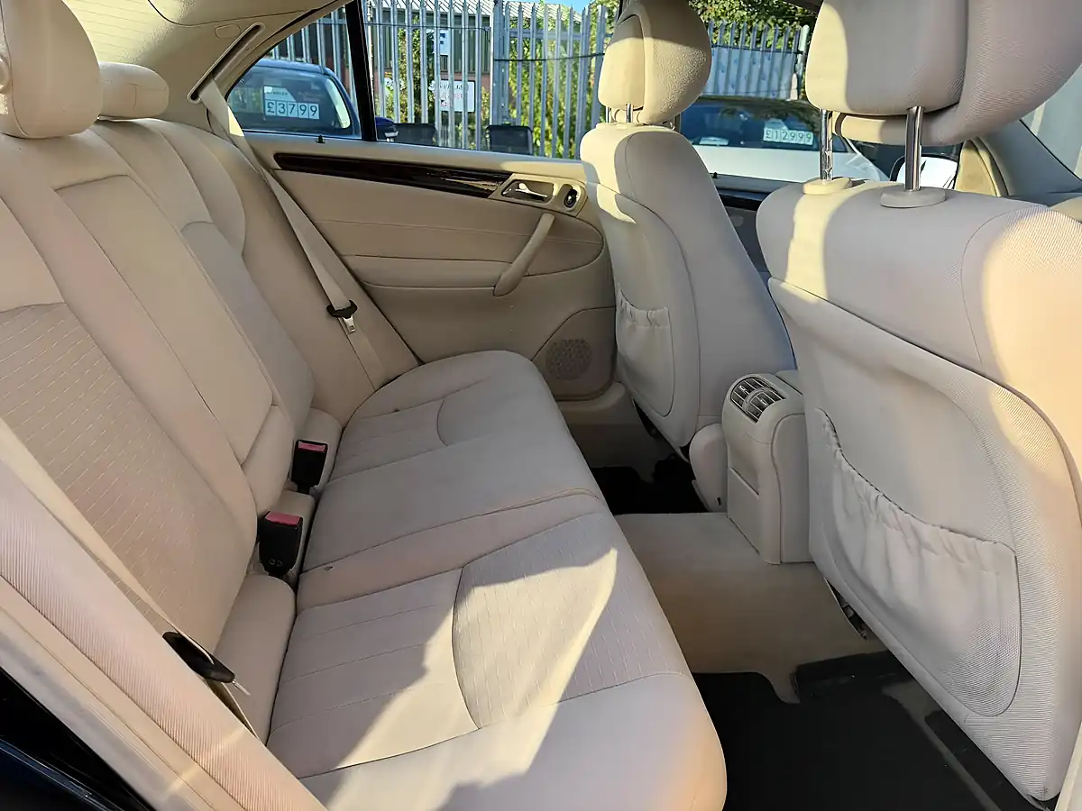 Used 2007 Mercedes-Benz C Class Elegance Se Black - Interior and Exterior details 11