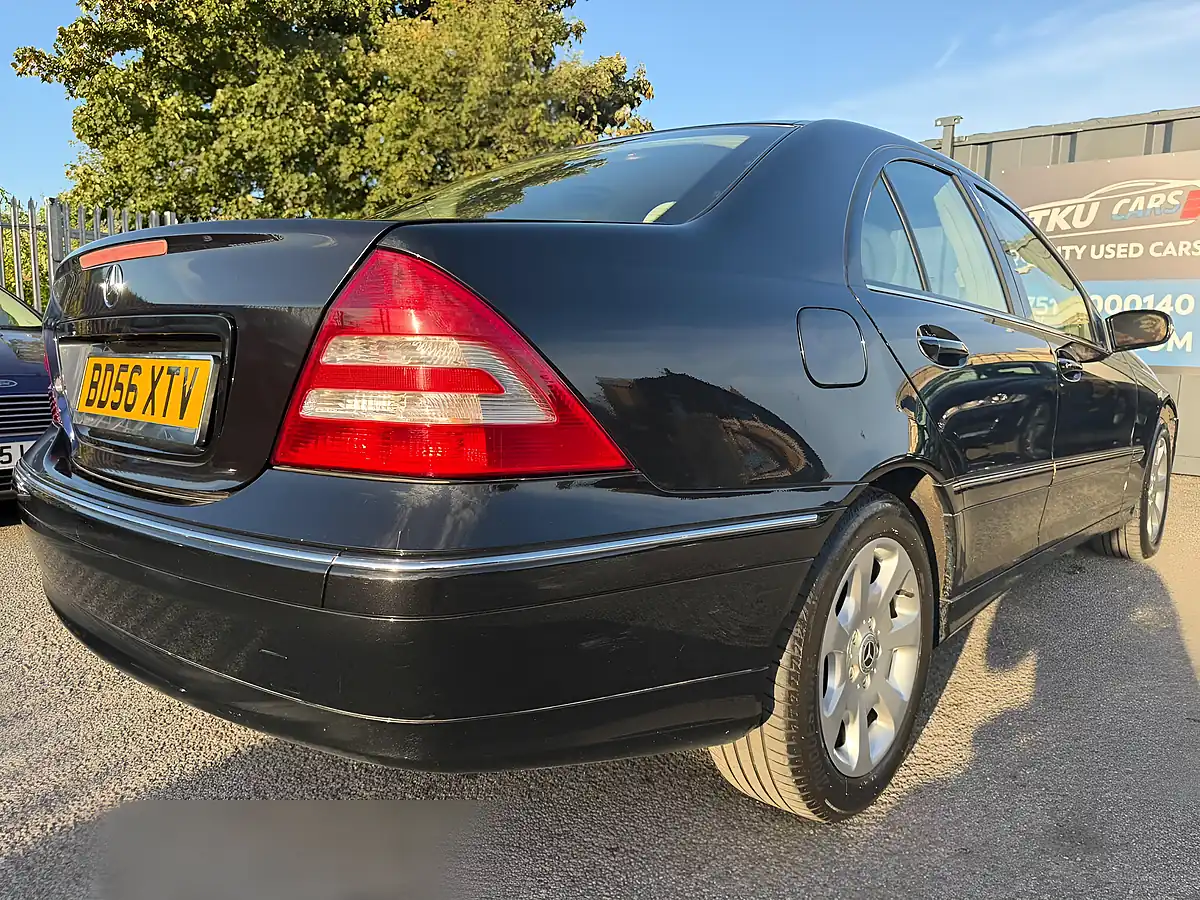 Used 2007 Mercedes-Benz C Class Elegance Se Black - Interior and Exterior details 7