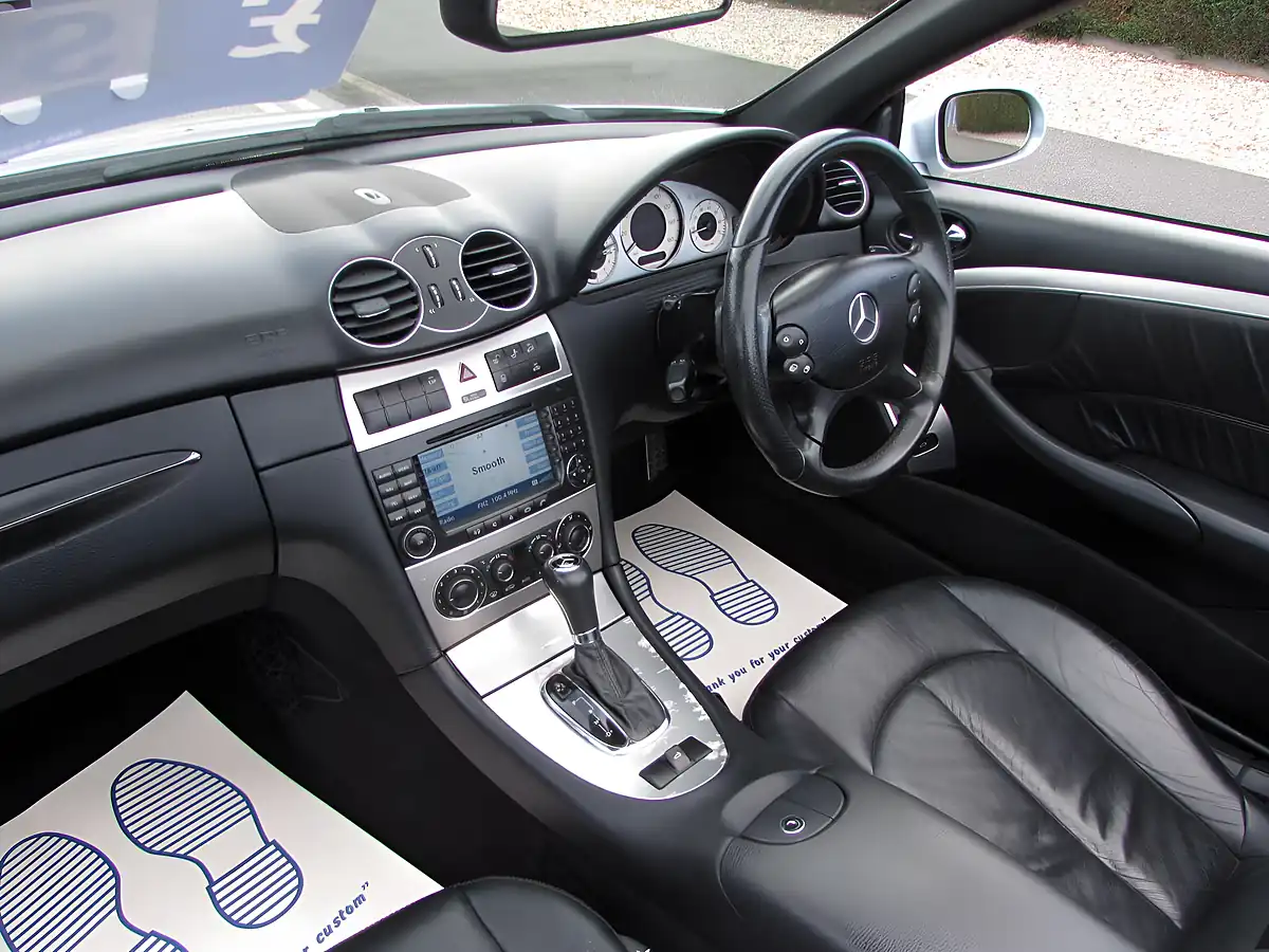 Used 2007 Mercedes-Benz Clk Sport Cabriolet Silver - Interior and Exterior details 8