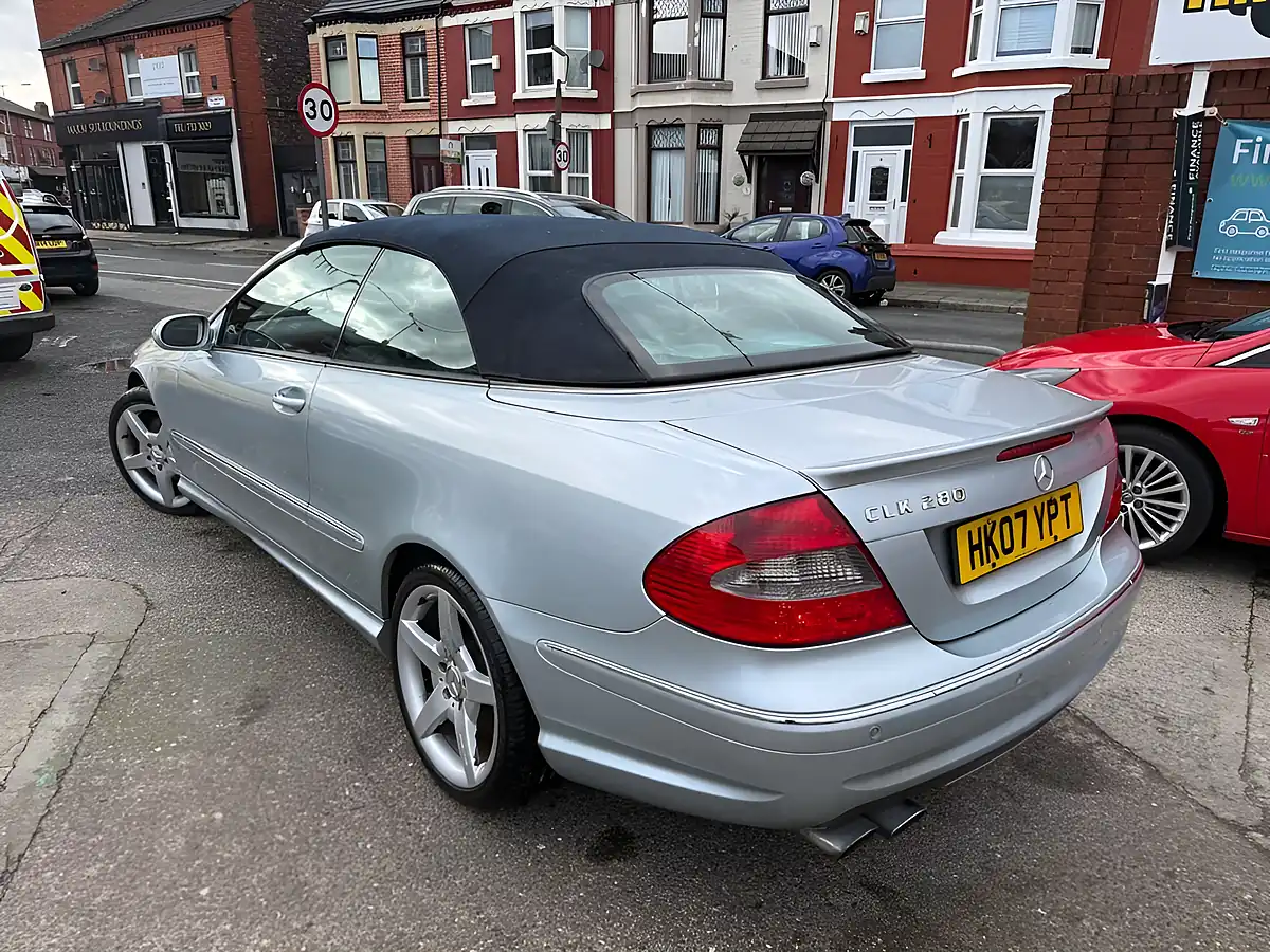 Used 2007 Mercedes-Benz Clk Sport Silver - Interior and Exterior details 17