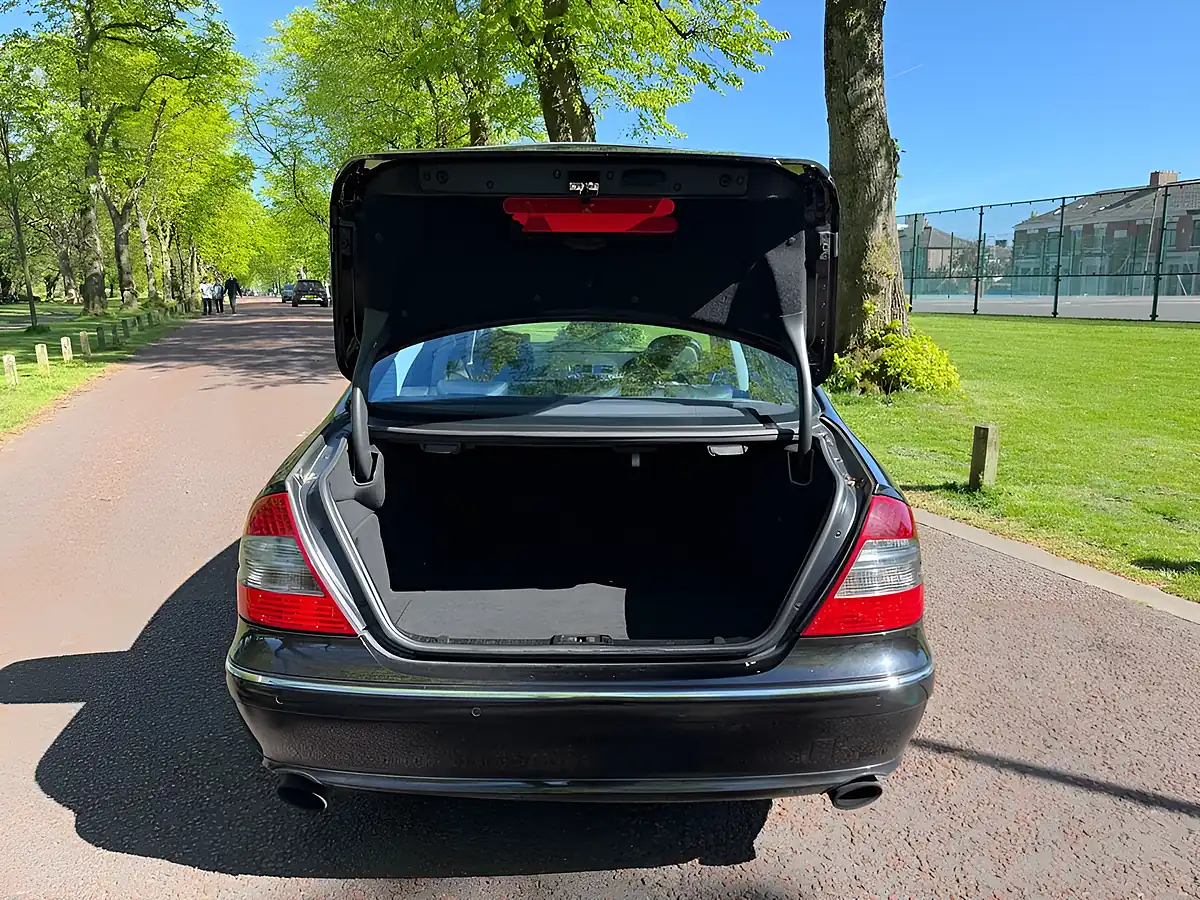 Used 2007 Mercedes-Benz E-Class Brabus D6 Black - Interior and Exterior details 10