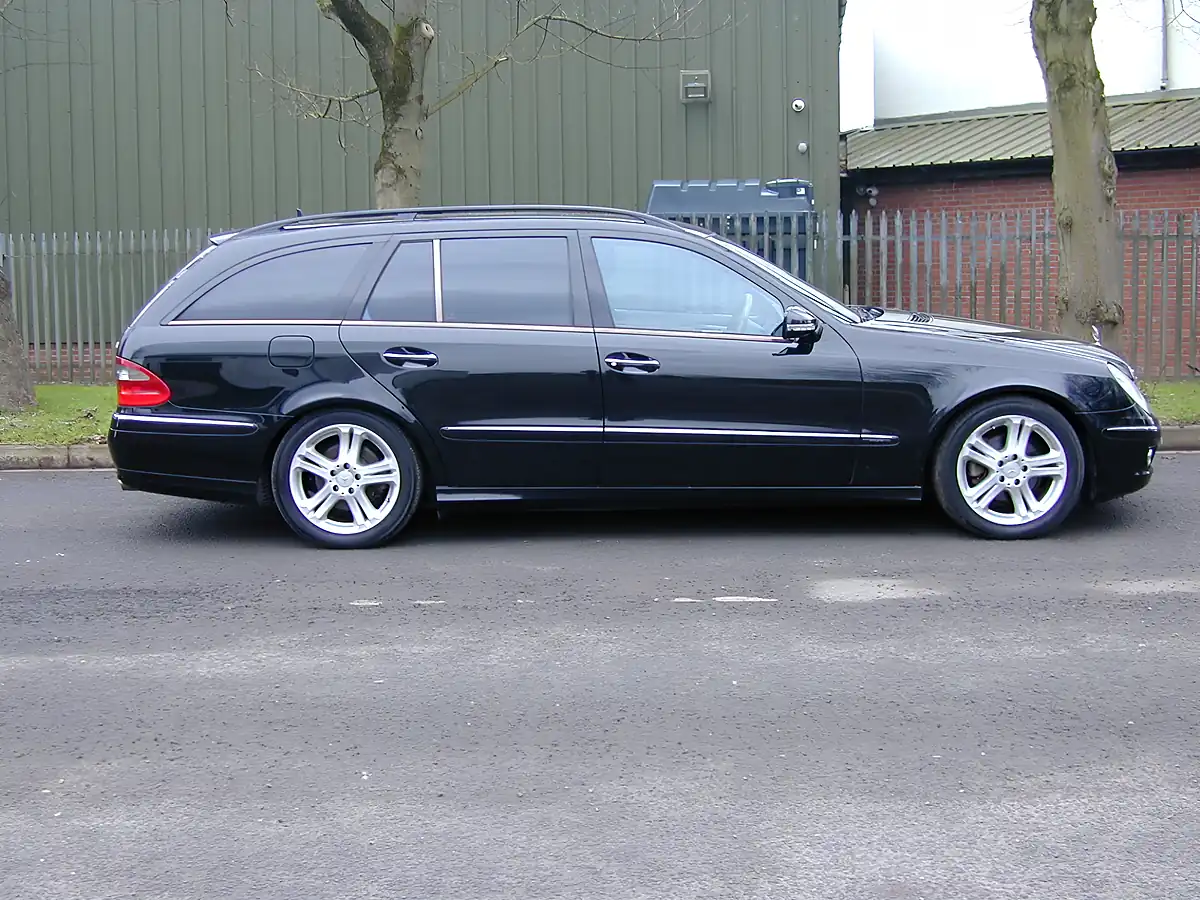 Used 2007 Mercedes-Benz E Class Facelift Black - Interior and Exterior details 2