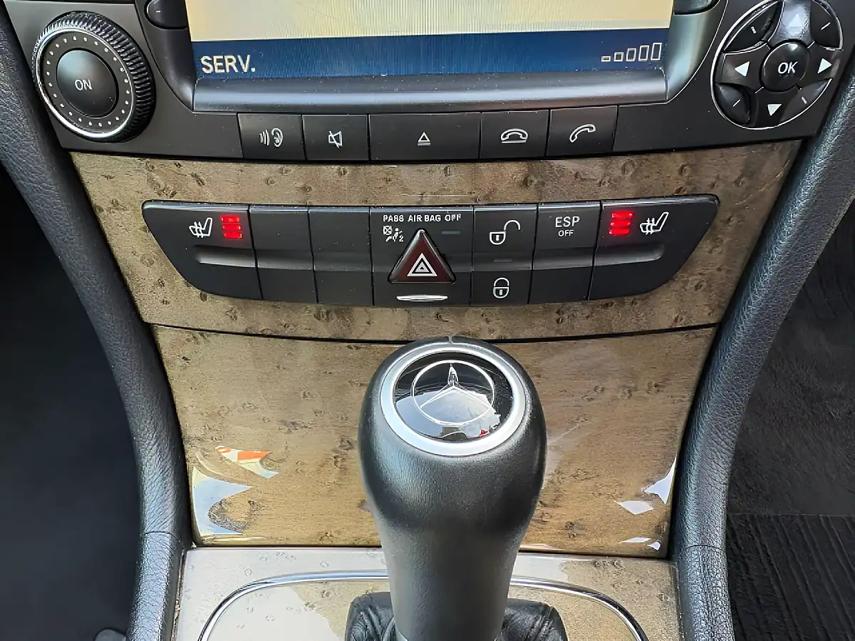 Used 2007 Mercedes-Benz E Class Sport Silver - Interior and Exterior details 15